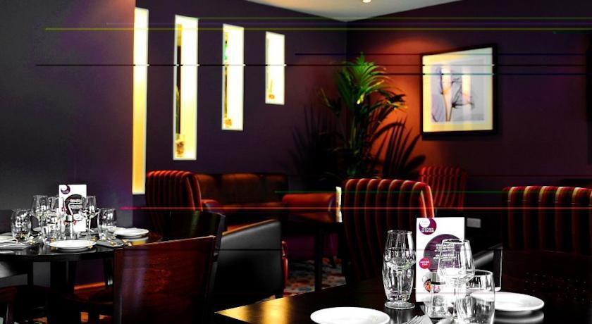 Premier Inn Glasgow Braehead エクステリア 写真