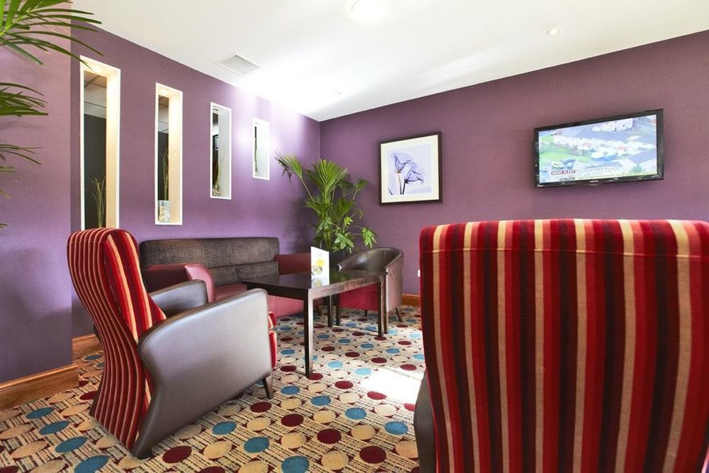 Premier Inn Glasgow Braehead エクステリア 写真