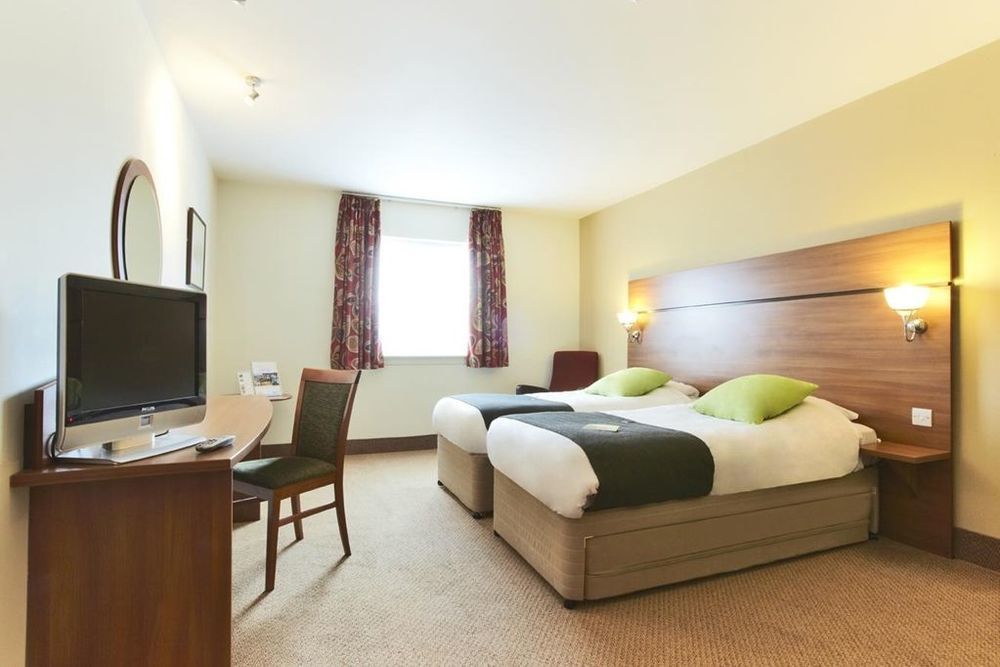 Premier Inn Glasgow Braehead 部屋 写真