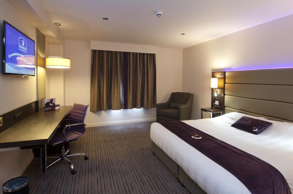 Premier Inn Glasgow Braehead エクステリア 写真