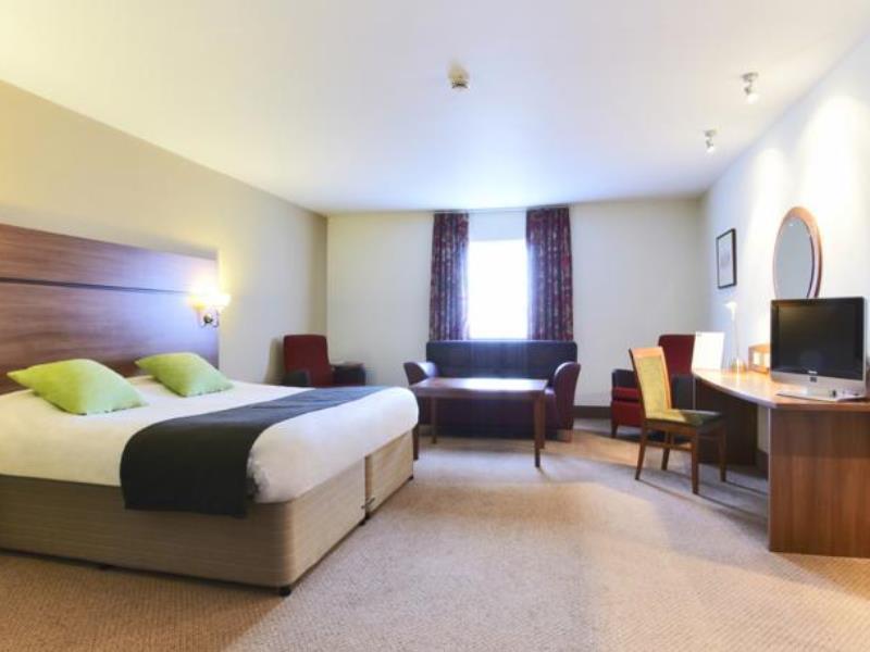 Premier Inn Glasgow Braehead エクステリア 写真