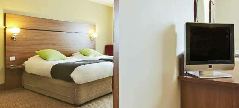 Premier Inn Glasgow Braehead エクステリア 写真
